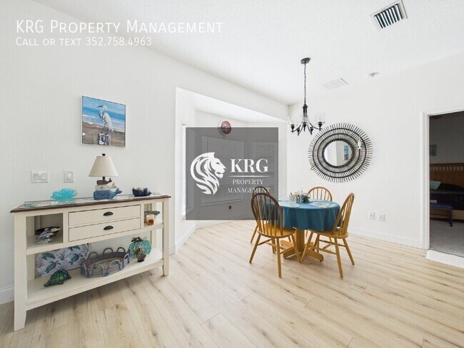 Building Photo - 2632 NE 27th St