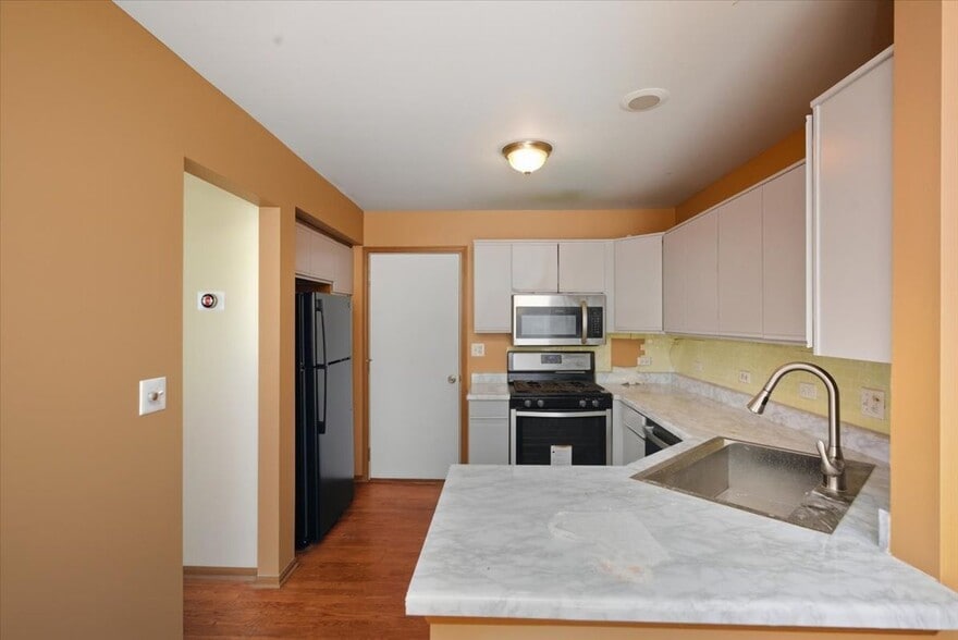 Building Photo - 118 Cambrian Ct