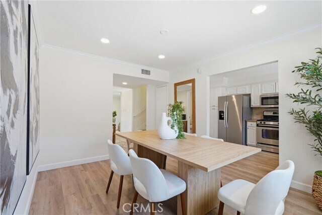 Building Photo - 1433 S Beverly Dr