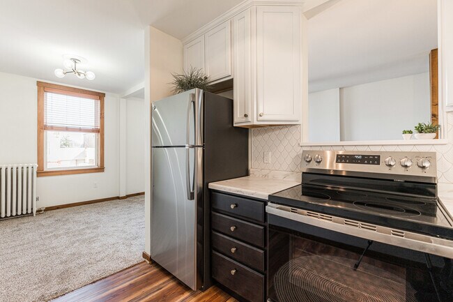 Building Photo - 318 W State St