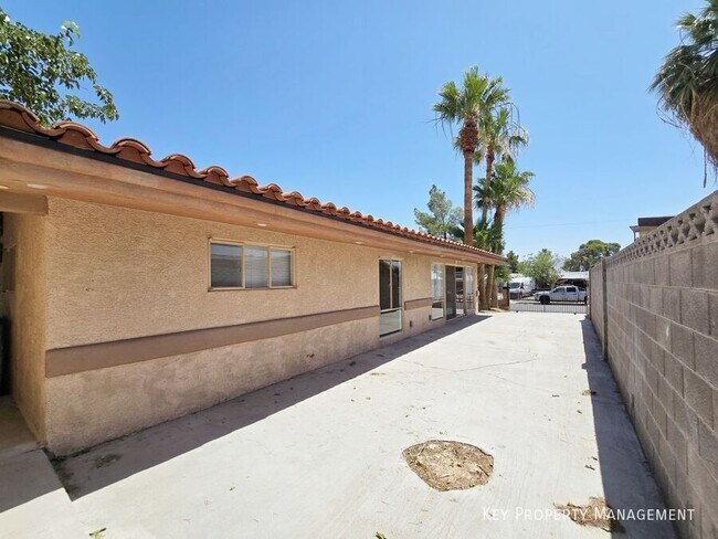 Building Photo - 713 N 18th St