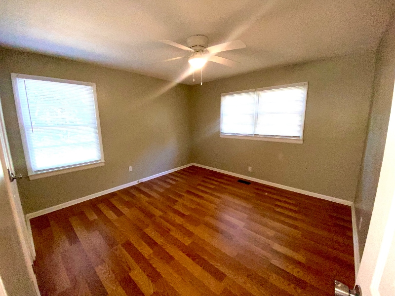 Building Photo - 717 Cornelia Dr