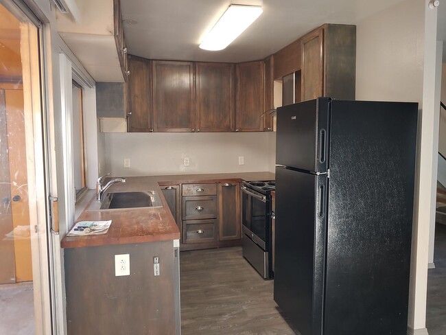 Building Photo - Now Leasing – Beautiful 3 Bedroom Townhome...