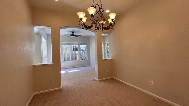Building Photo - 1323 Cindy Dr
