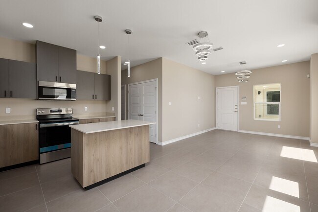 Building Photo - 5809 Puffin Ave