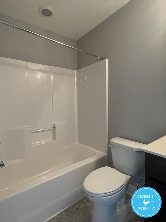 Building Photo - 912 Chaney Rd