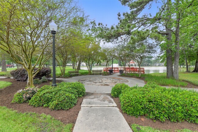 Building Photo - 13911 Desert Trace Ct