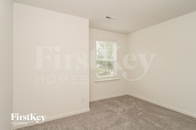 Building Photo - 5659 Beaver Pond Tl