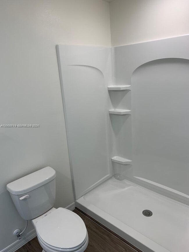 Building Photo - 2217 SW Halissee St