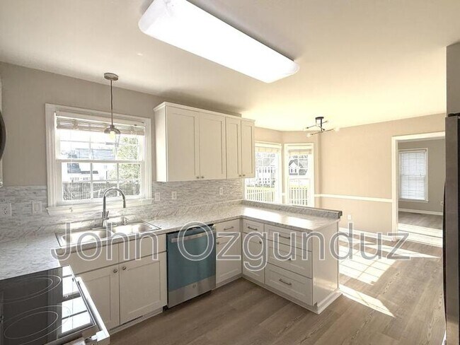 Building Photo - 804 Falling Wind Ct