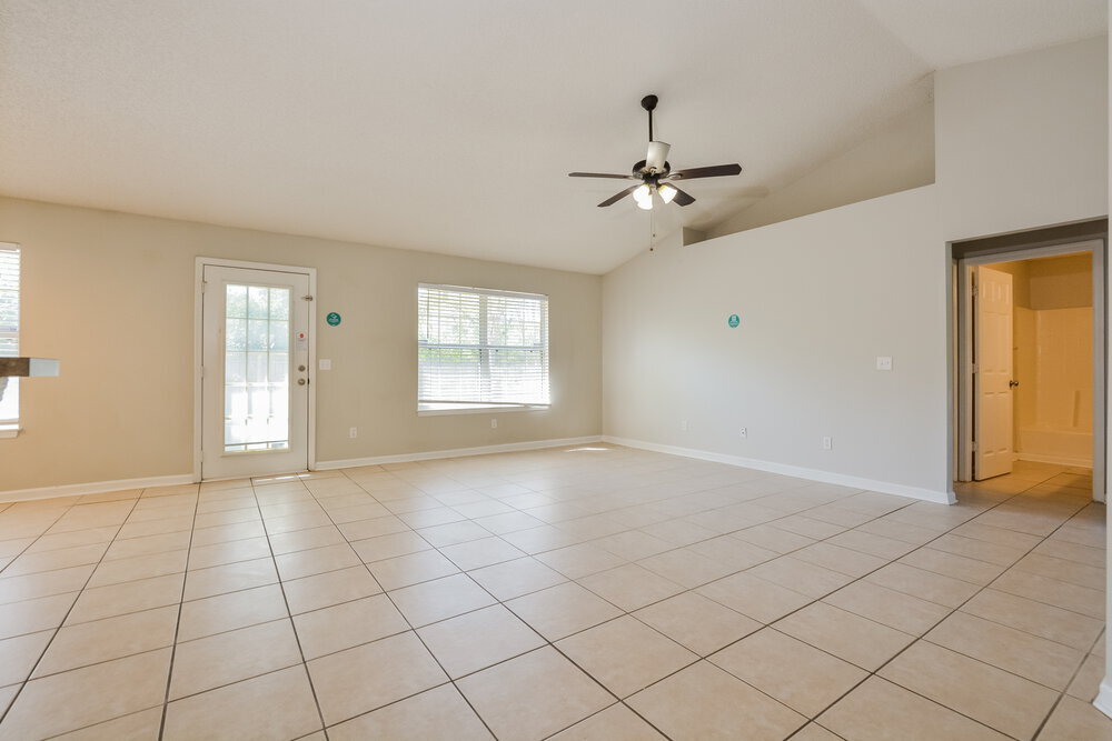 Building Photo - 2119 Dumas Dr