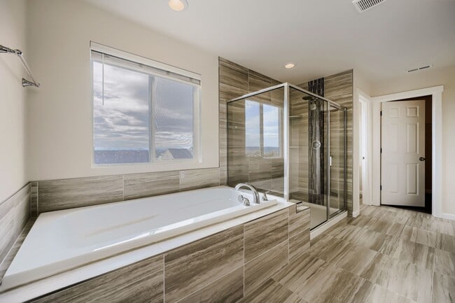 Building Photo - Amazing 6bed/3bath home in Edgewood, WA!