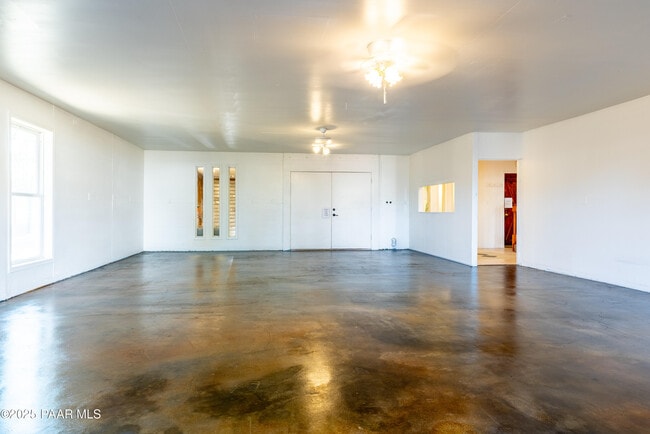 Building Photo - 3225 N Starlight Dr