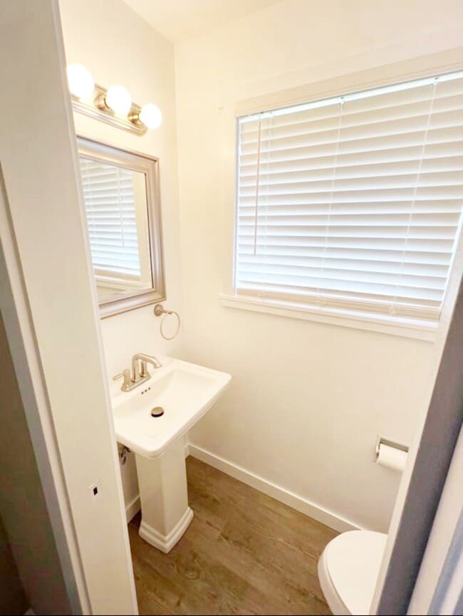 Building Photo - 9428 Silverdale Loop Rd NW