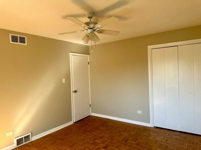 Building Photo - 440 W Arquilla Dr