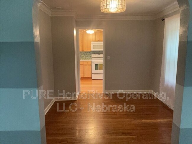 Building Photo - 1302 S 51st Ave