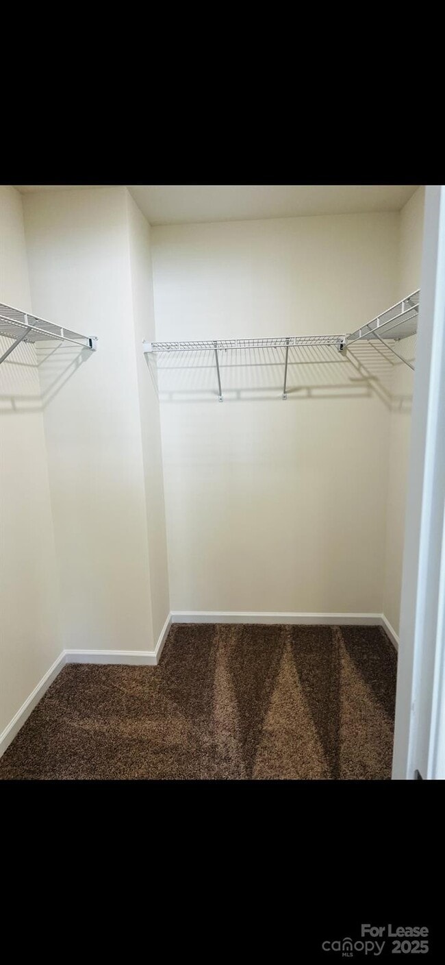 Building Photo - 2788 Yeager Dr NW