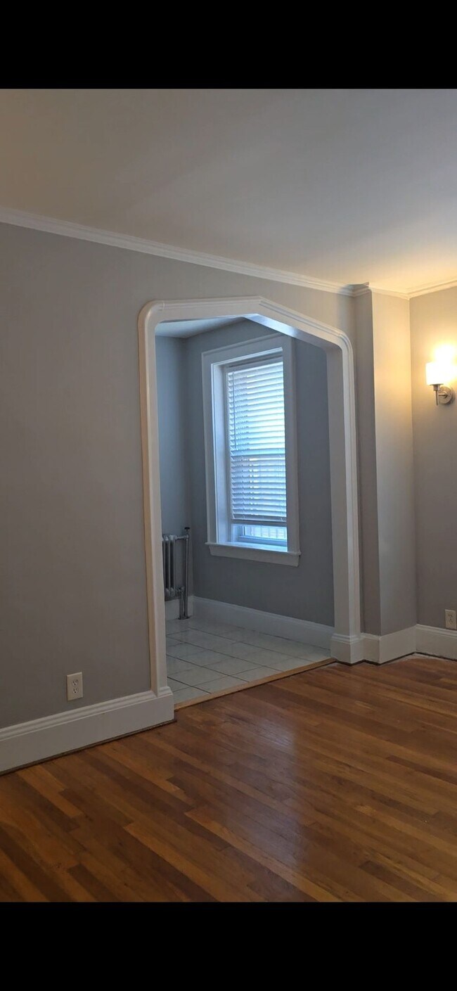 Building Photo - Fairfax