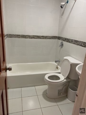 Building Photo - 78 AVENUE