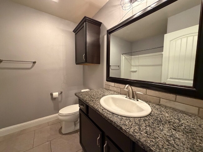 Building Photo - Stunning 3-Bed, 2-Bath Home in Upland Heights