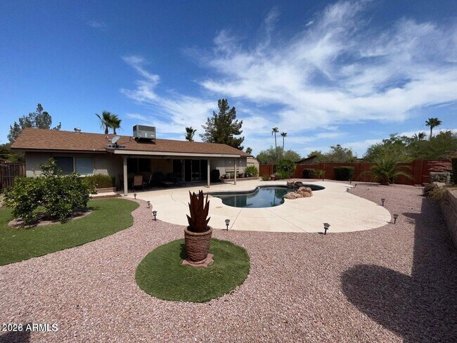 Building Photo - 15821 N 9th Pl