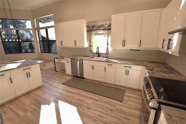 Building Photo - 10086 Noceto Way