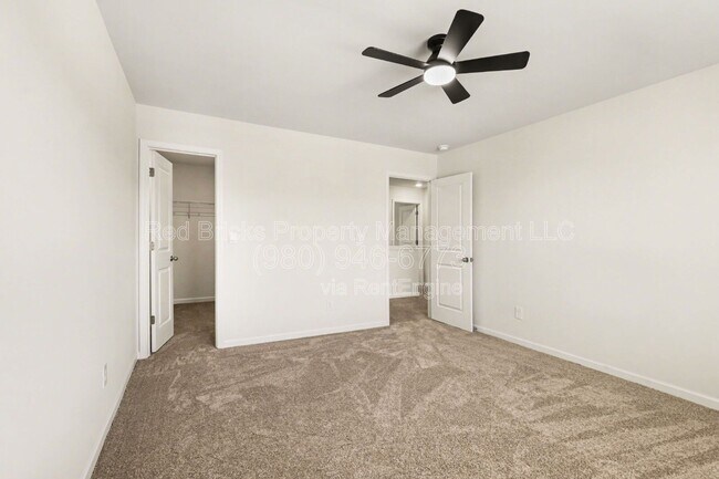 Building Photo - 1362 Secrest Cmns Dr