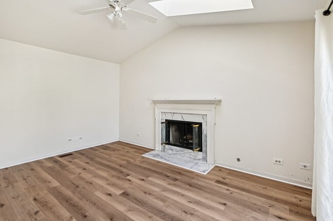 Building Photo - 644 Sandwedge Pl