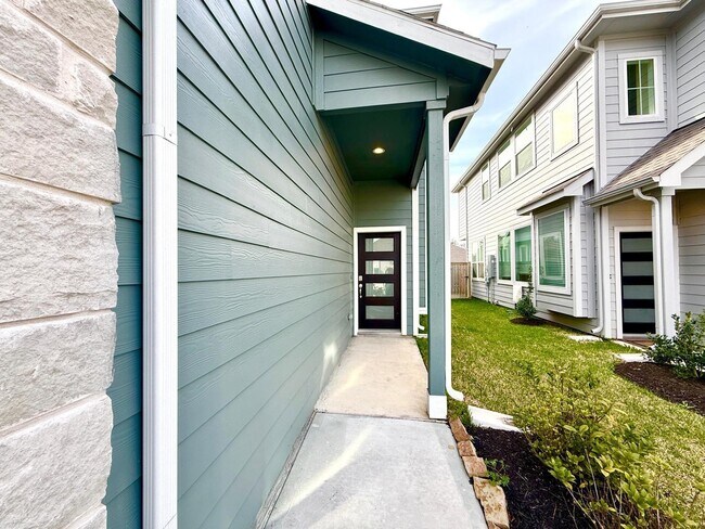 Building Photo - 620 Silver Pear Ct