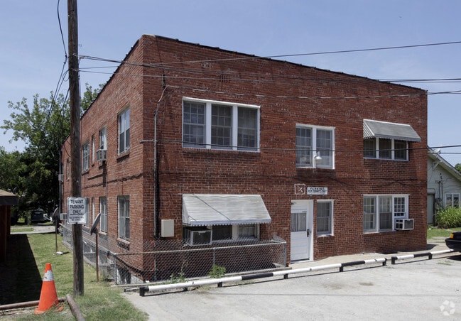 Building Photo - Parr Apartments