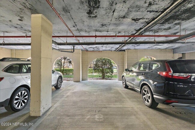 Building Photo - 4300 S Beach Pkwy