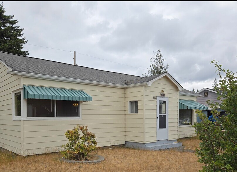 Building Photo - 2120 Laurel St