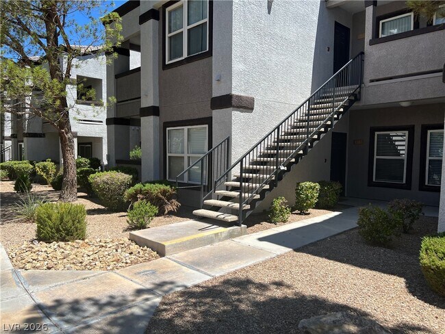 Building Photo - 7255 W Sunset Rd
