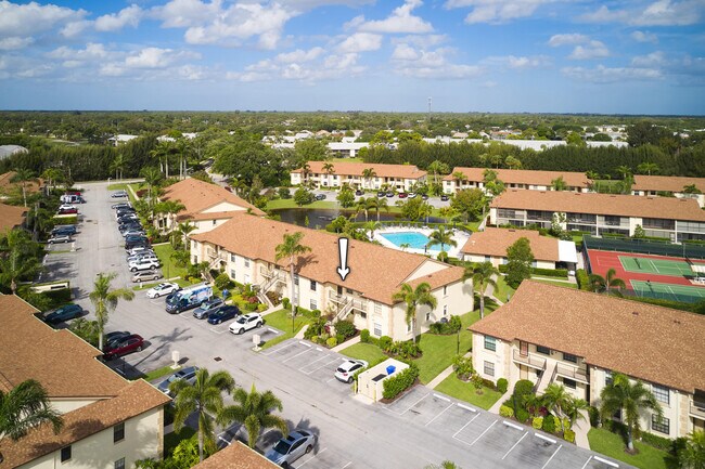 Building Photo - 1101 Pinecrest Cir