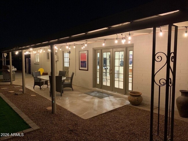 Building Photo - 3018 S Dromedary Dr
