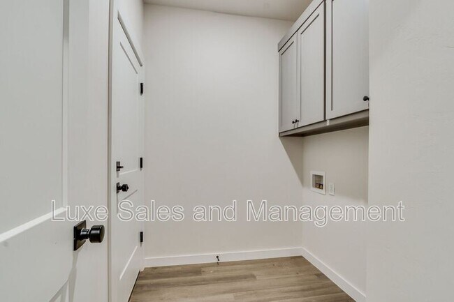 Building Photo - 8329 NW 163rd Ter