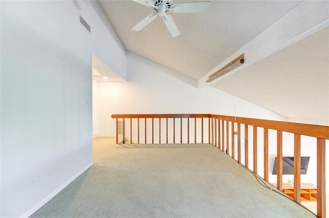 Building Photo - 2818 Crest Park Dr