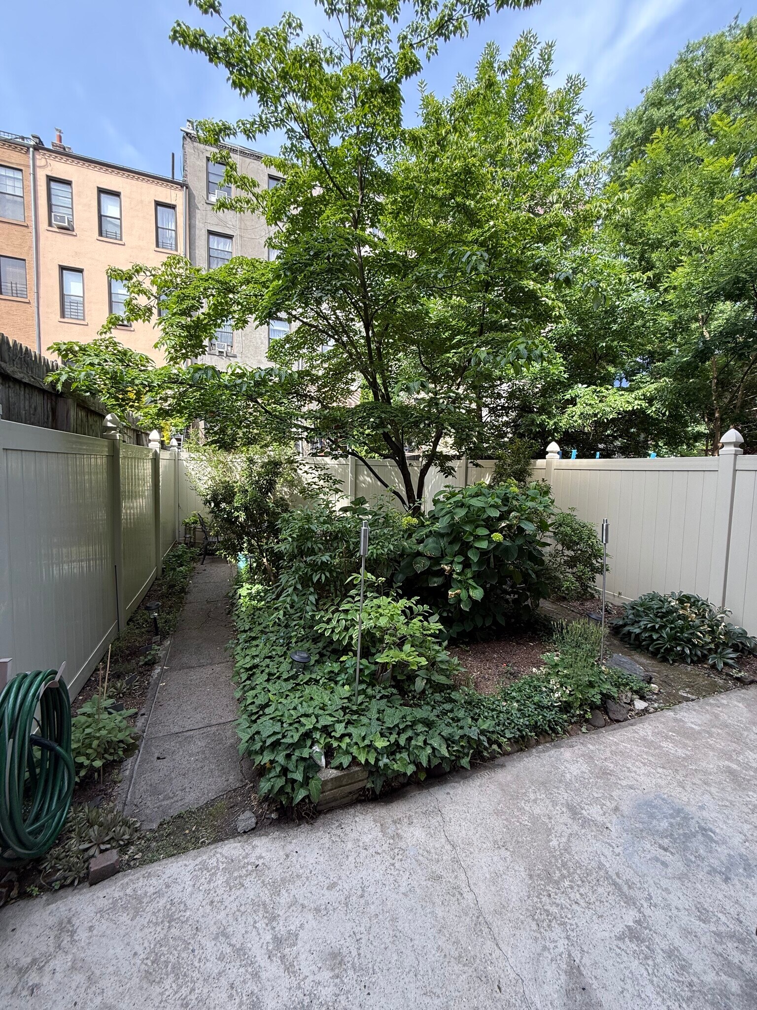Building Photo - 149 W 120th St