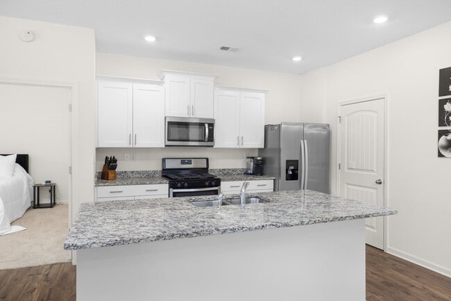 Building Photo - 4790 Barrett Oaks Dr
