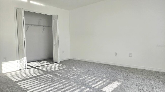 Building Photo - 405 Carina Cir