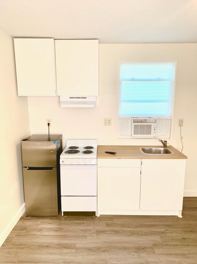 Building Photo - 1380 East Duval Street, Unit 9