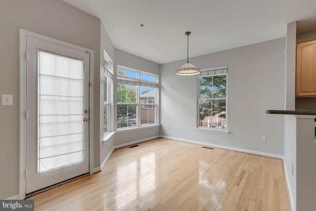 Building Photo - 211 Medlock Ln
