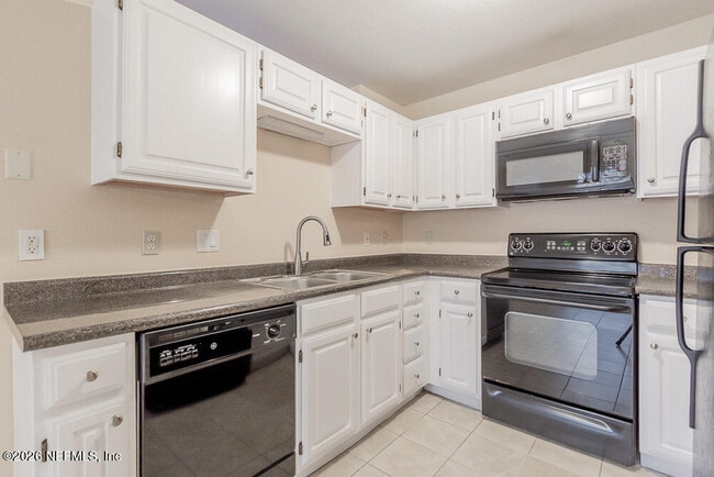 Building Photo - 10150 Belle Rive Blvd