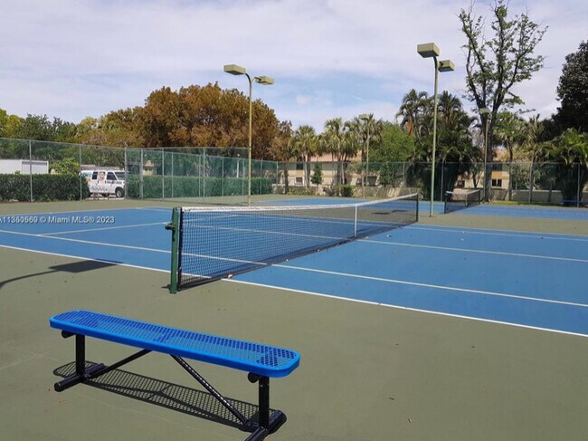 Building Photo - 612 Gardens Dr