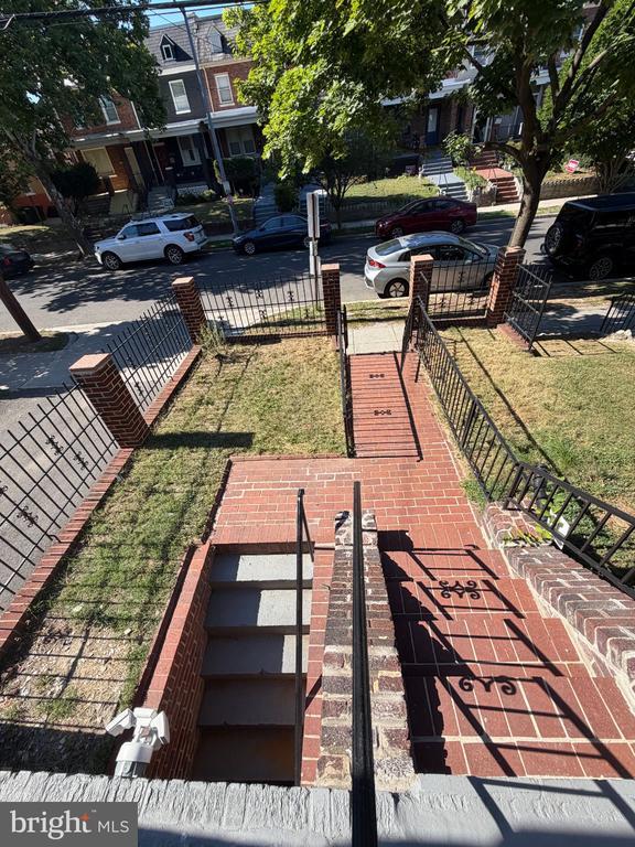 Building Photo - 413 Ingraham St NW