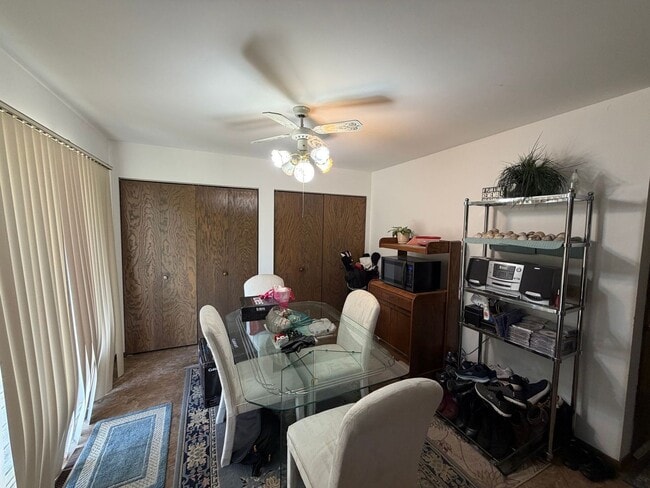 Building Photo - 2 Bed 1 Bath Side By Side Duplex in Port Edwards