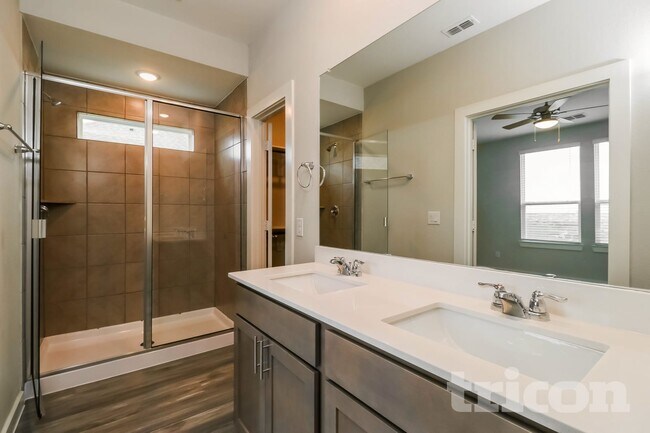 Building Photo - 1737 Mexican Heather Dr