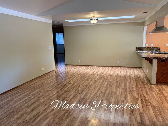 Building Photo - 9 Glenoak Ct