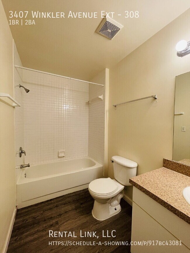 Building Photo - 3407 Winkler Ave Ext