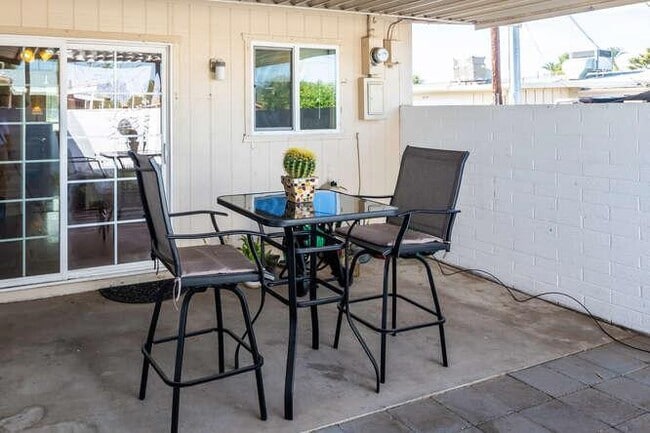 Building Photo - 10545 W Coggins Dr